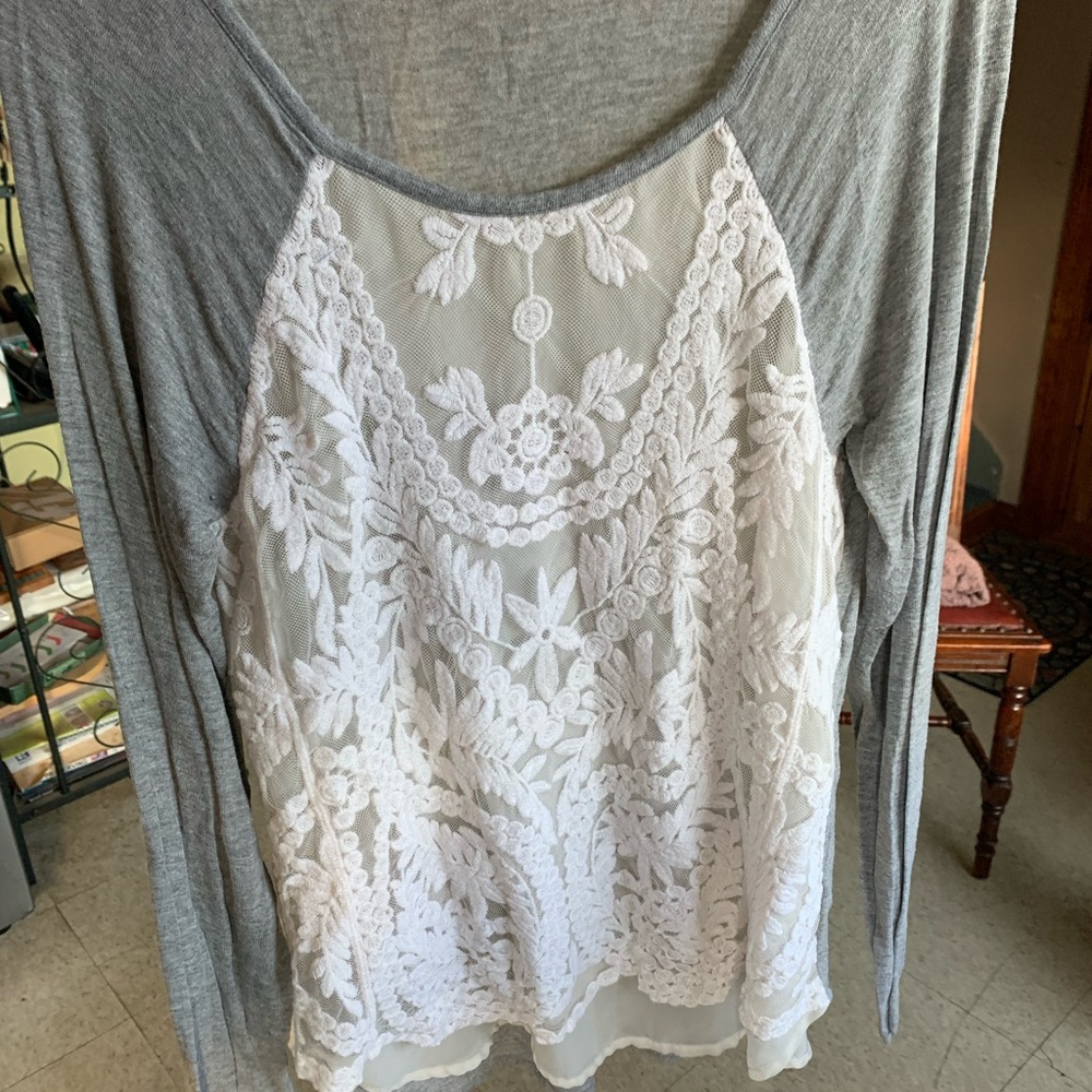 Maurices medium grey shirt with white lace